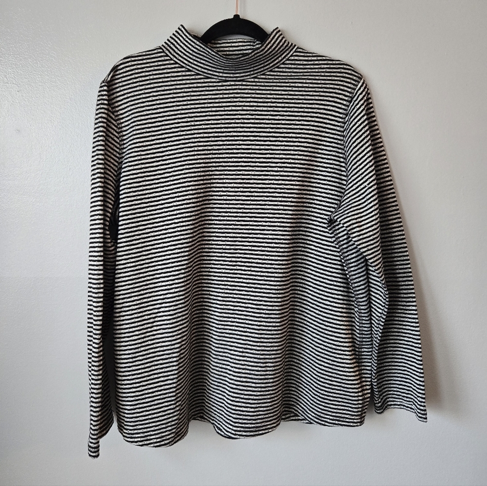 Chico’s Zenergy Striped Mock Neck Sweater Top Black White Long Sleeve Size 16/18